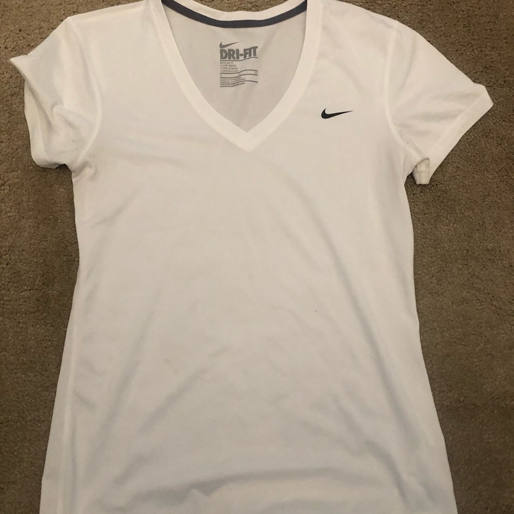 Nike Women’s Shirt